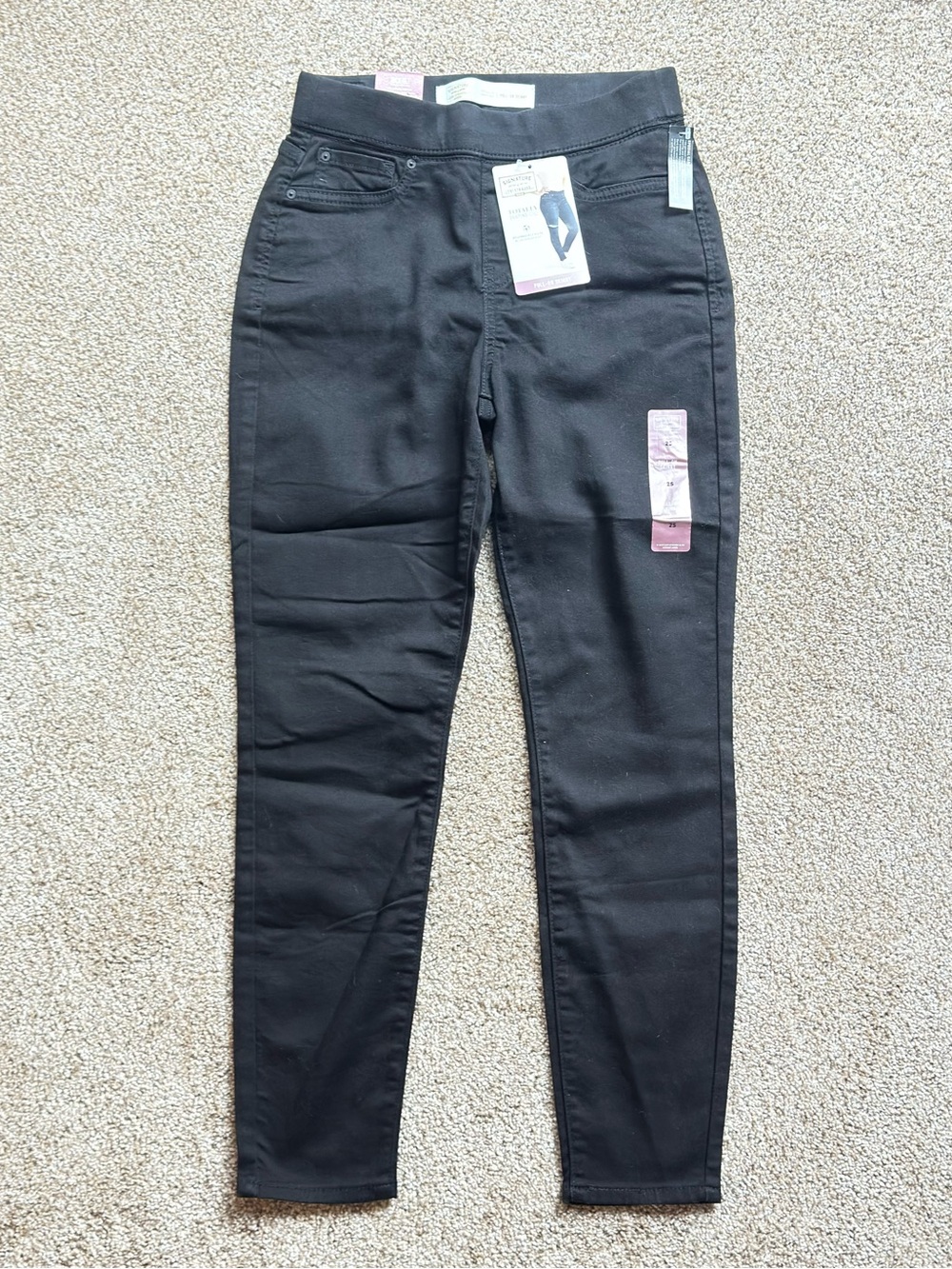 NWT Levi’s Black Totally Shaping Pull-On Skinny High-Rise Jeans SIZE XS/S